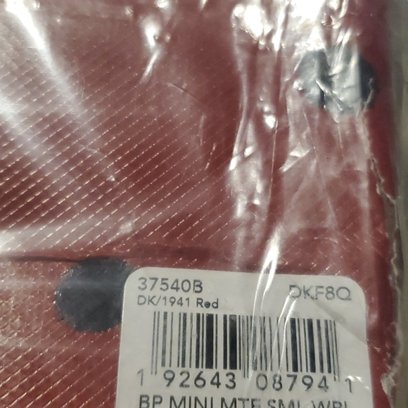 Host pick firm Coach and Disney collaboration wristlet red new boxed free gift - Picture 6 of 11